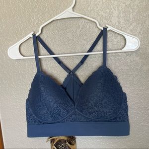 VS PINK blue lightly lined bralette